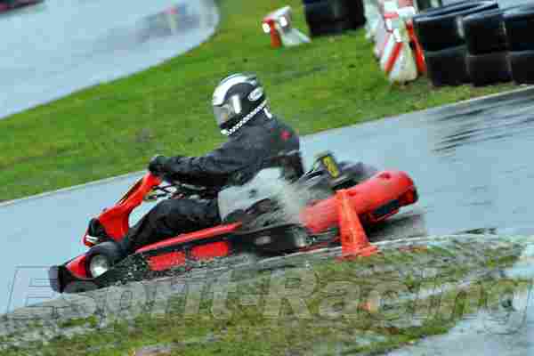 Agrandir la Photo 2008 - Foray Brother's Race Kart - Acte I - Circuit Beltoise Racing Kart - Trappes